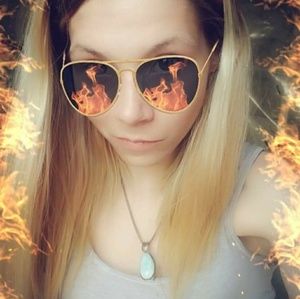 Meet your Posher, Bree